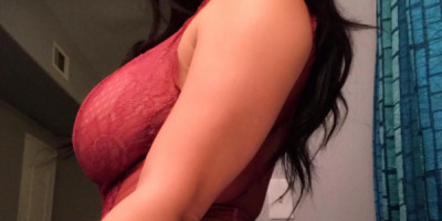 CHELSEA 581723802 Bubbly vivacious very friendly petite escort in ABU DHABI.