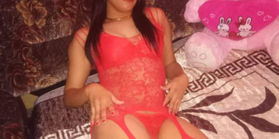 Latina pollona With a lot of experience in the world of peppers I am visiti