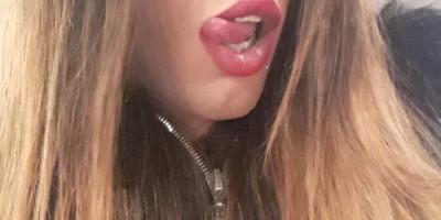 Trans yerevan Soy una chica latina de buena polla mido 21cm con vastante e