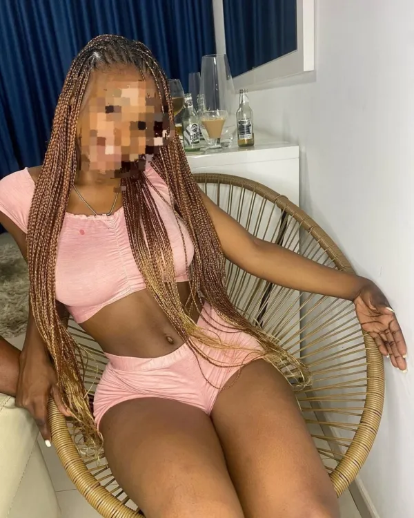 Priscila Lourenço Avatar Bg