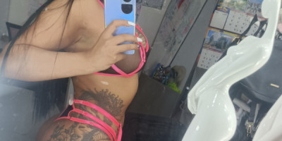 Hot and rich Colombian looking for naughty boys I am a sexy mulatto!