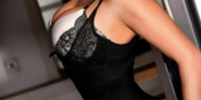 PURE ECSTASY OILY MASSAGE Hello everybody. Before we even start please note I am just