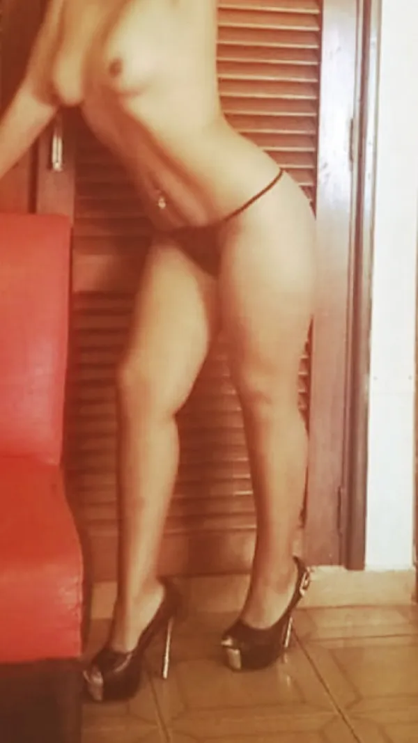 Lucia Avatar Bg