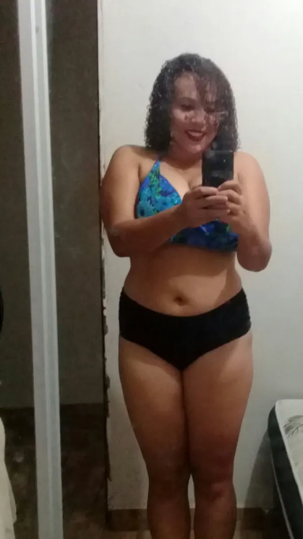 Aline Andrade Avatar Bg