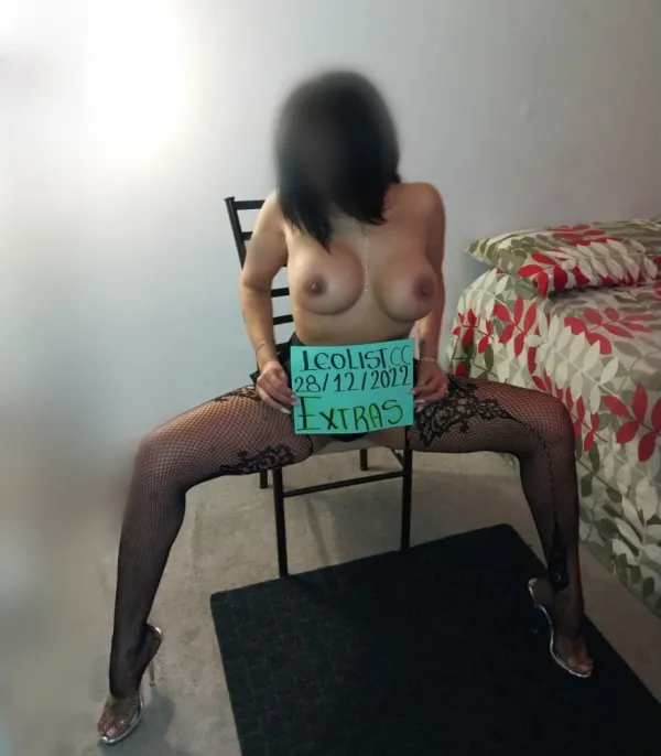 Latina Avatar Bg