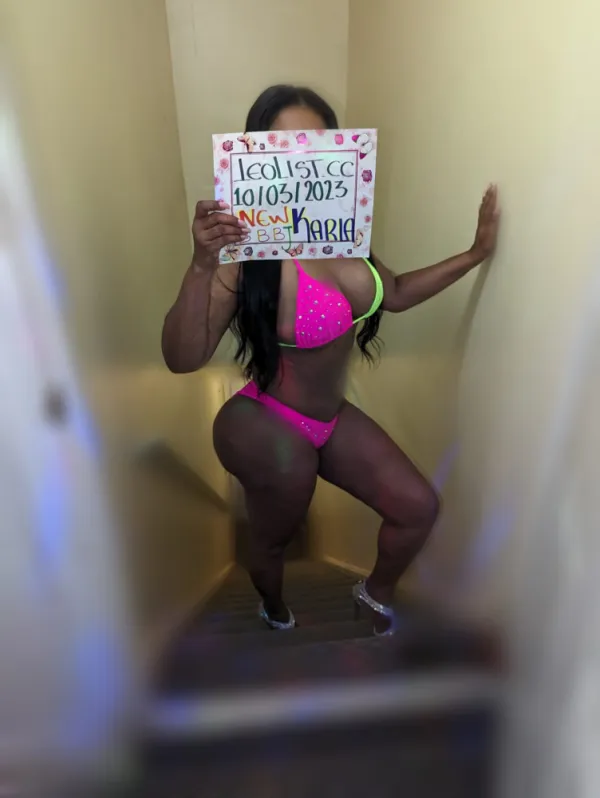 Latina Avatar Bg