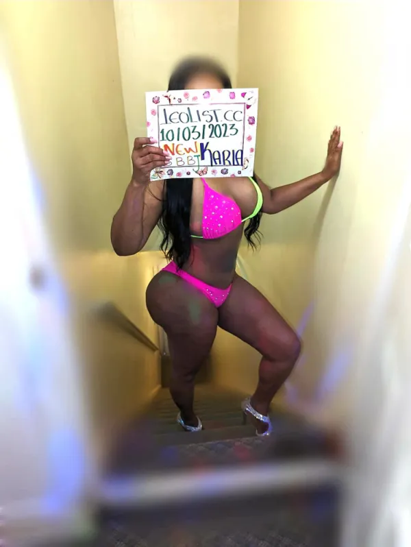 Latina Avatar Bg