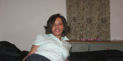 DAME COUGAR DAME QUI PAYE APRES RAPPORT DISPONIBLE POUR VOUS