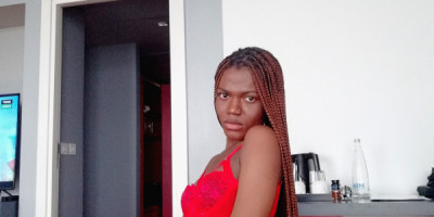 Escorte black chocolate sexy disponible pour vos désirs