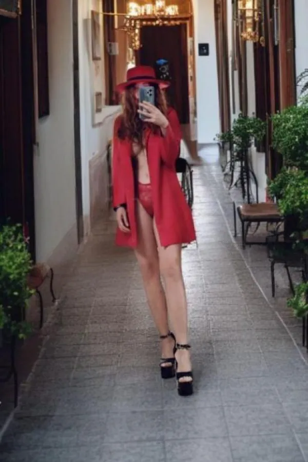 Francisca Avatar Bg