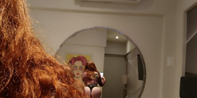 HERMOSA SEÑORITA PELIRROJA NATURAL CITAS DISCRETAS