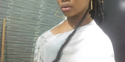 Jeune fille Bi de 22 ans dispo pour partie sex