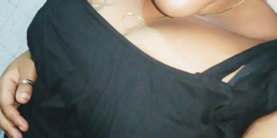 Chatte propre et serre Slt si tu veux jouir en te faisant sucé le pénis en douceu