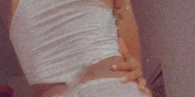Je proposes des plaisirs charnels de qualité afin de passer un moment agréable et sensuel.