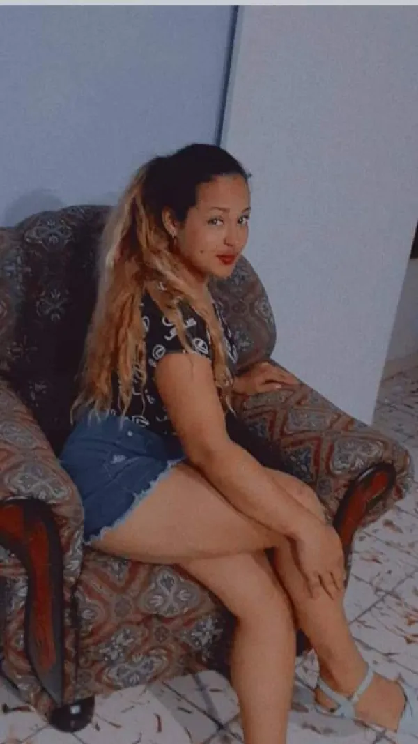 Lara Aguilar Avatar Bg