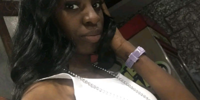 Tu chica chocolate para derretirme haciedo el sexo contigo