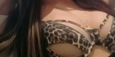 Chica disiplinada ardiente como el fuego .molvosa como una diabla