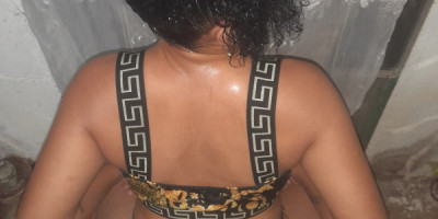 Mulatona disponible para cita para extrajero y cubano