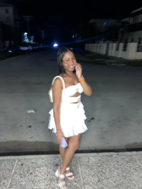 Camila Avatar Bg
