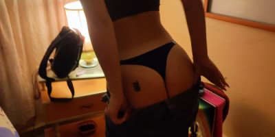 Hola soy dora chica nueva scort de toto rosado y bien estrecho