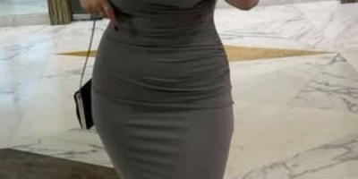 Escorte professionnel avec une belle taille charmante pour le massage