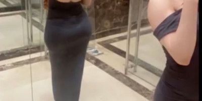 Une jolie et belle femme dominatrice escorte