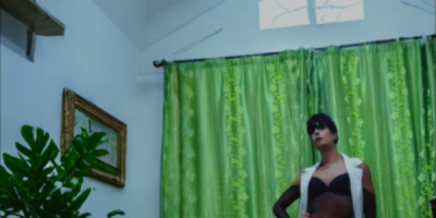 Transexuelle escorte instruite construite et indépendante