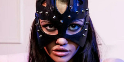 Belle blonde à déguster taille 40 résident Alger