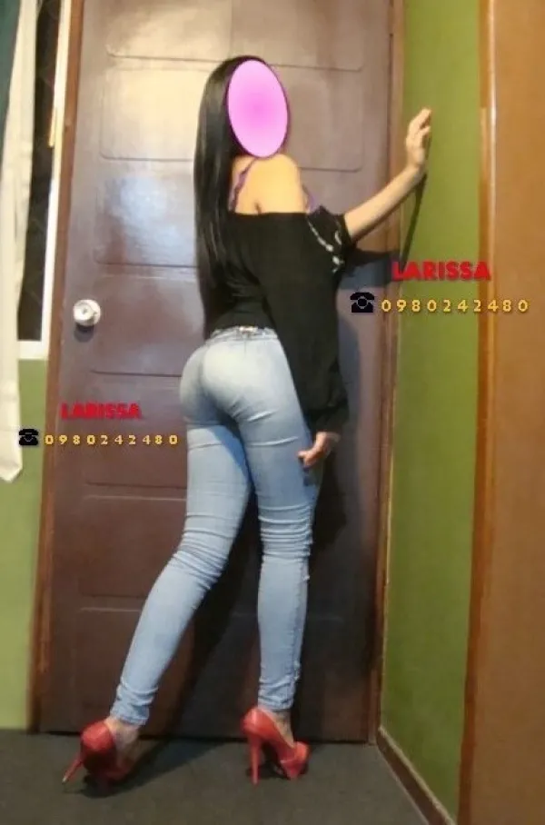 LARISSA Avatar Bg