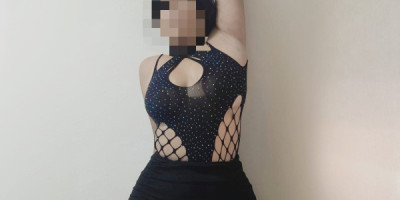 Camilla amable cariñosa y muy complaciente hermosa mujer