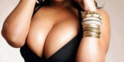 Angelina 12  Coucou messieurs... Venez me retrouvée je suis là pour