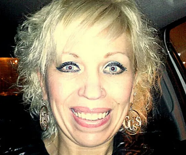 Virginie Avatar Bg