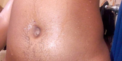 Jeunes filles belles et en forme pour vous satisfaire