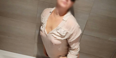 Stunning Lilly x Hi guys I'm Lilly sweet brunette girl with an open heart I