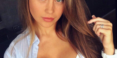 Vanessa Available at any time to meet you don't hesitate to contact