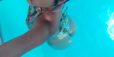 Fille douce Salut je suis une fille douce douceuse en attendant que mon