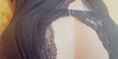 Bonjour je m'appelle Lara je suis brésilienne.