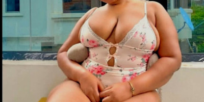 Sexy dripping wet pussy come let me let explore a good fantasy with some drinks and go crazy my se