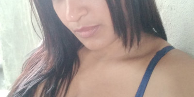 Brunette Venezuelan offers you relaxing massage