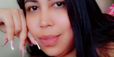 A curvy sexy brunette just the way you like it