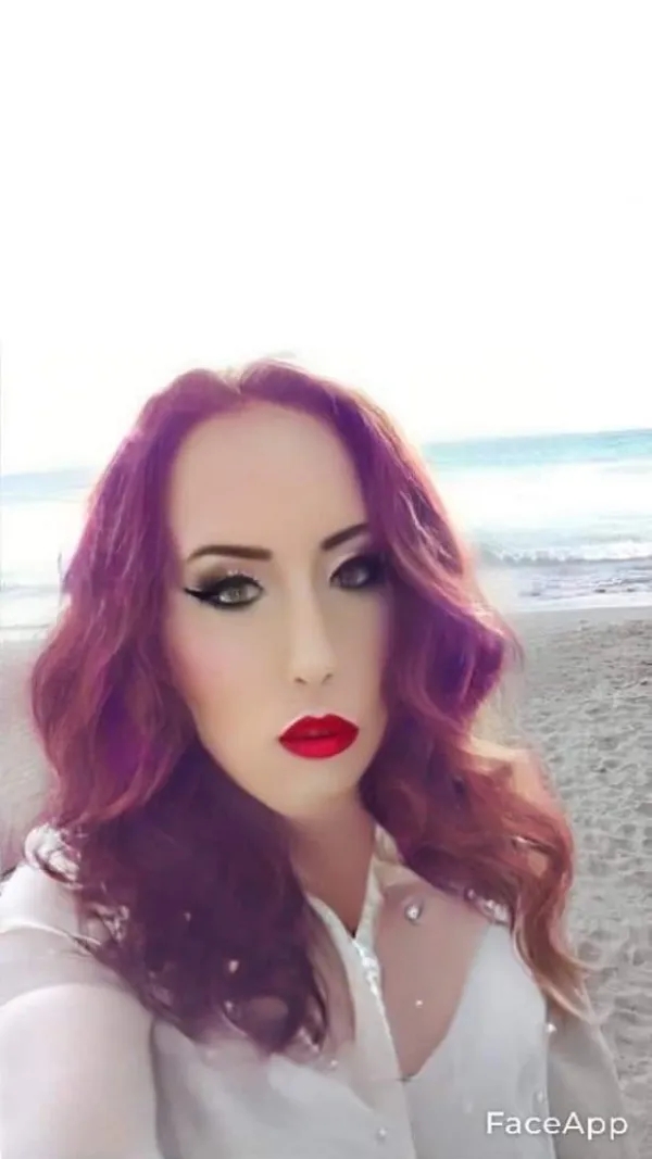 Alessandra Pavese Avatar Bg
