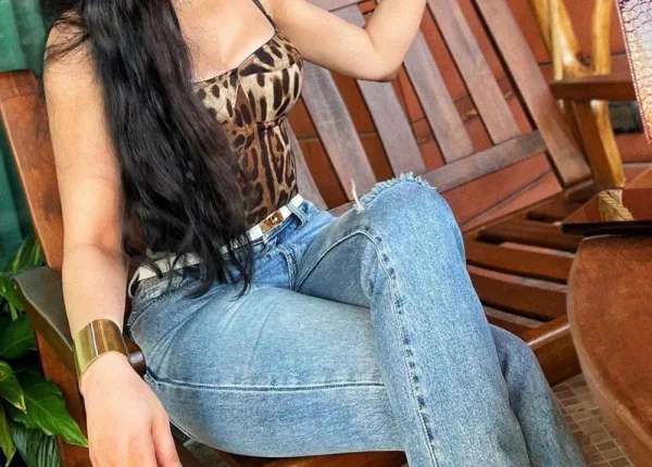 Sara Avatar Bg