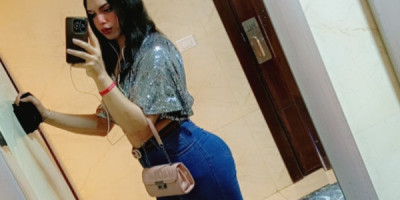 اليسا عمري 20من عمان ليدي بوي اتصل بي عبر الواتس