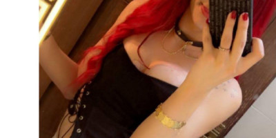 شيميل صغيره بالعمر وجميله وجذابه بمرافقه صديقتها الوسيمه والمثيره بأنت
