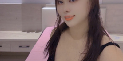 Jinsha is very sweet and incredibly pretty