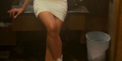 وسيطه عندي بنات نخب بعمان ماعندي اقل من ١٠٠ دينار تدفع