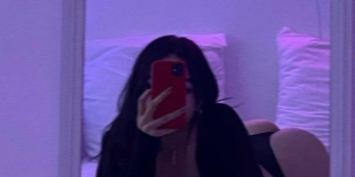 Hõla baby text me lets have fun and fuck ready for a threesome?? Lets fuck.