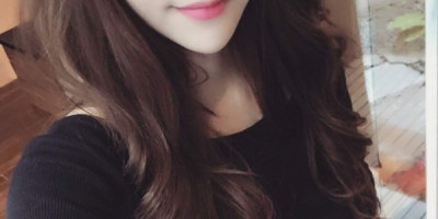Lisa Hi gentleman My name is Lisa from Japan I'm 21 years old
