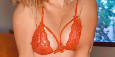 Bonjour! je m'appelle AYLA je suis une figure captivante qui attire tous les regards