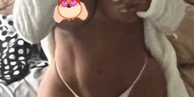 Je suis la touche latine avec un charme doré...